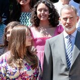 La Princesa Leonor mira a Felipe VI en la audiencia al Patronato de los Colegios del Mundo en La Zarzuela