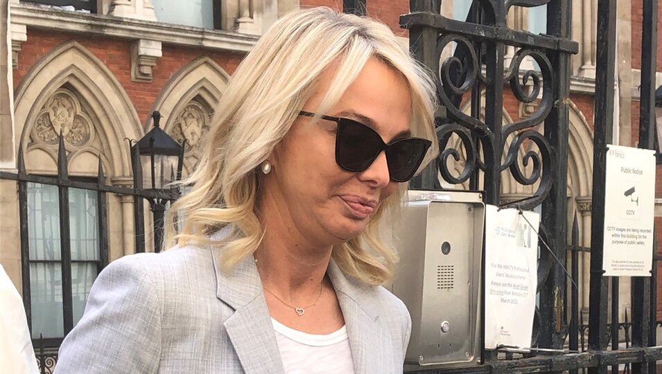 Corinna Larsen en un juicio en Londres