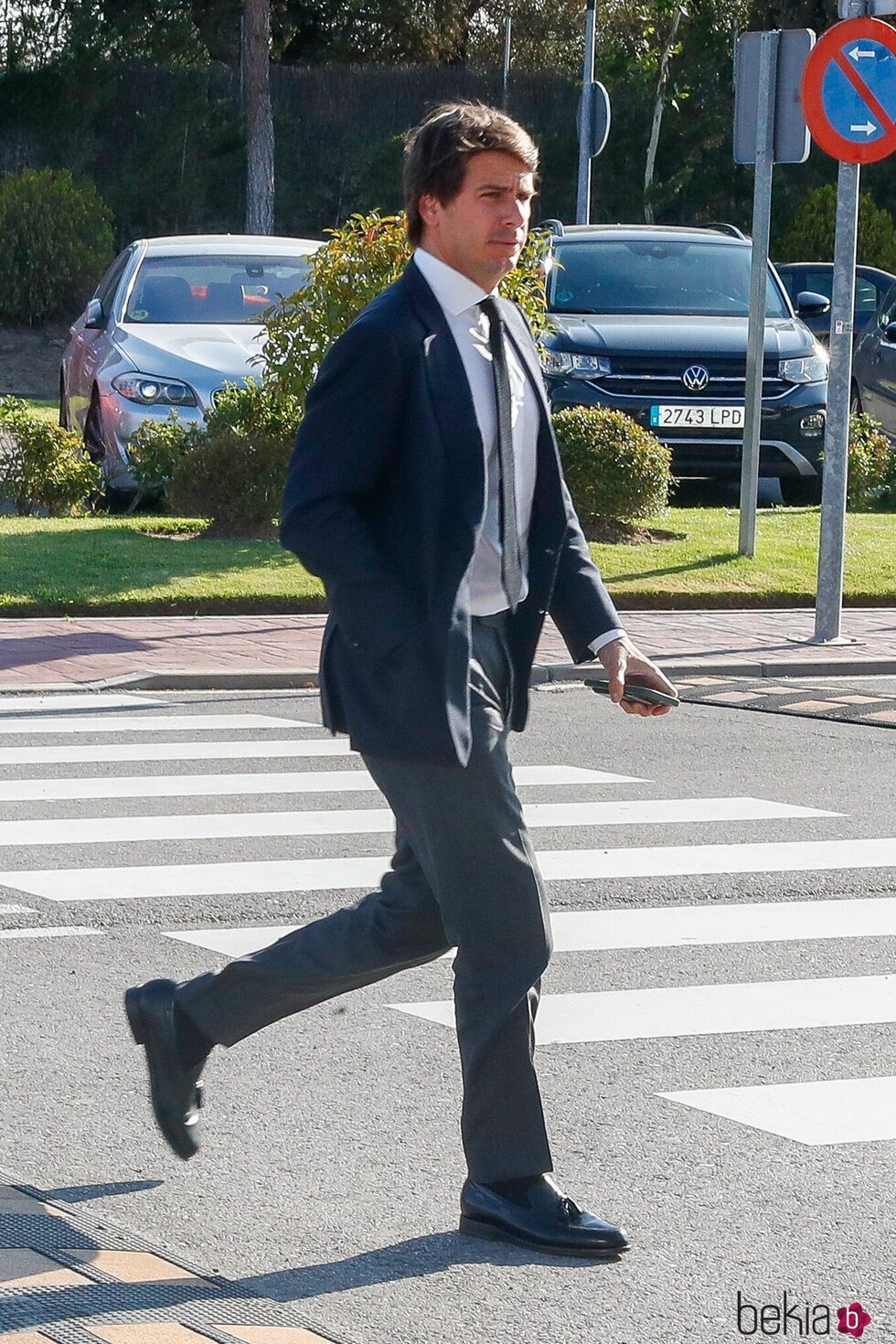 Carlos Cortina Lapique llegando al tanatorio de Marta Chávarri