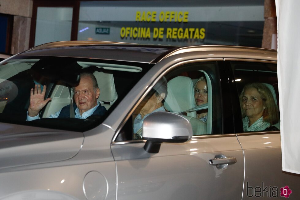 El Rey Juan Carlos, la Infanta Elena, Pedro Campos y su mujer en Sanxenxo