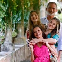 Los Reyes Felipe y Letizia, la Princesa Leonor y la Infanta Sofía visitan los Jardines de Alfabia, en la Sierra de Tramuntana, en su posado de verano 2023 