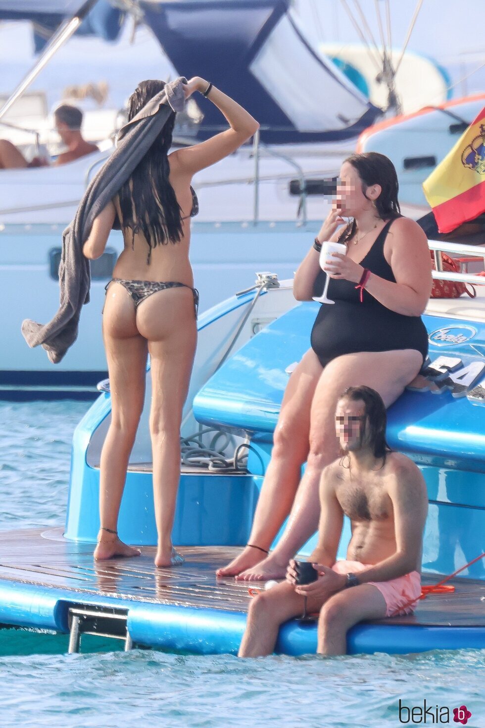 Victoria Federica en un barco tras bañarse en el mar en Formentera