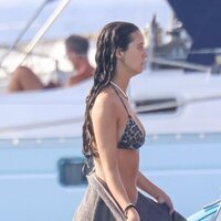 Victoria Federica en un barco durante unas vacaciones en Formentera