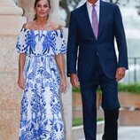 Los Reyes Felipe y Letizia al comienzo de la recepción a la sociedad balear en Marivent