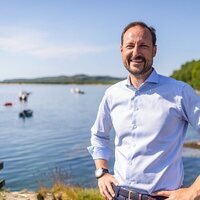 Haakon de Noruega en sus vacaciones de verano en el norte de Noruega