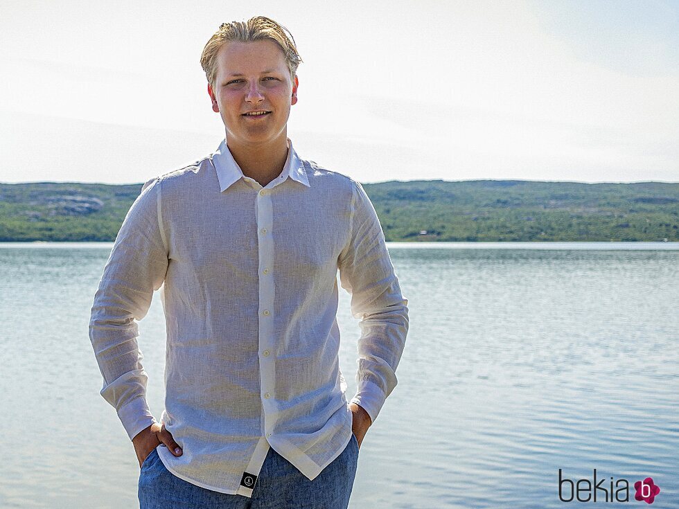 Sverre Magnus de Noruega en un posado durante sus vacaciones en el norte de Noruega