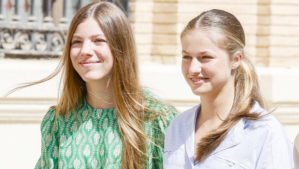 La Princesa Leonor y la Infanta Sofía en el ingreso de la Princesa Leonor en la Academia Militar de Zaragoza