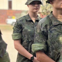 La Princesa Leonor vistiendo el uniforme en su primer día en la Academia de Zaragoza