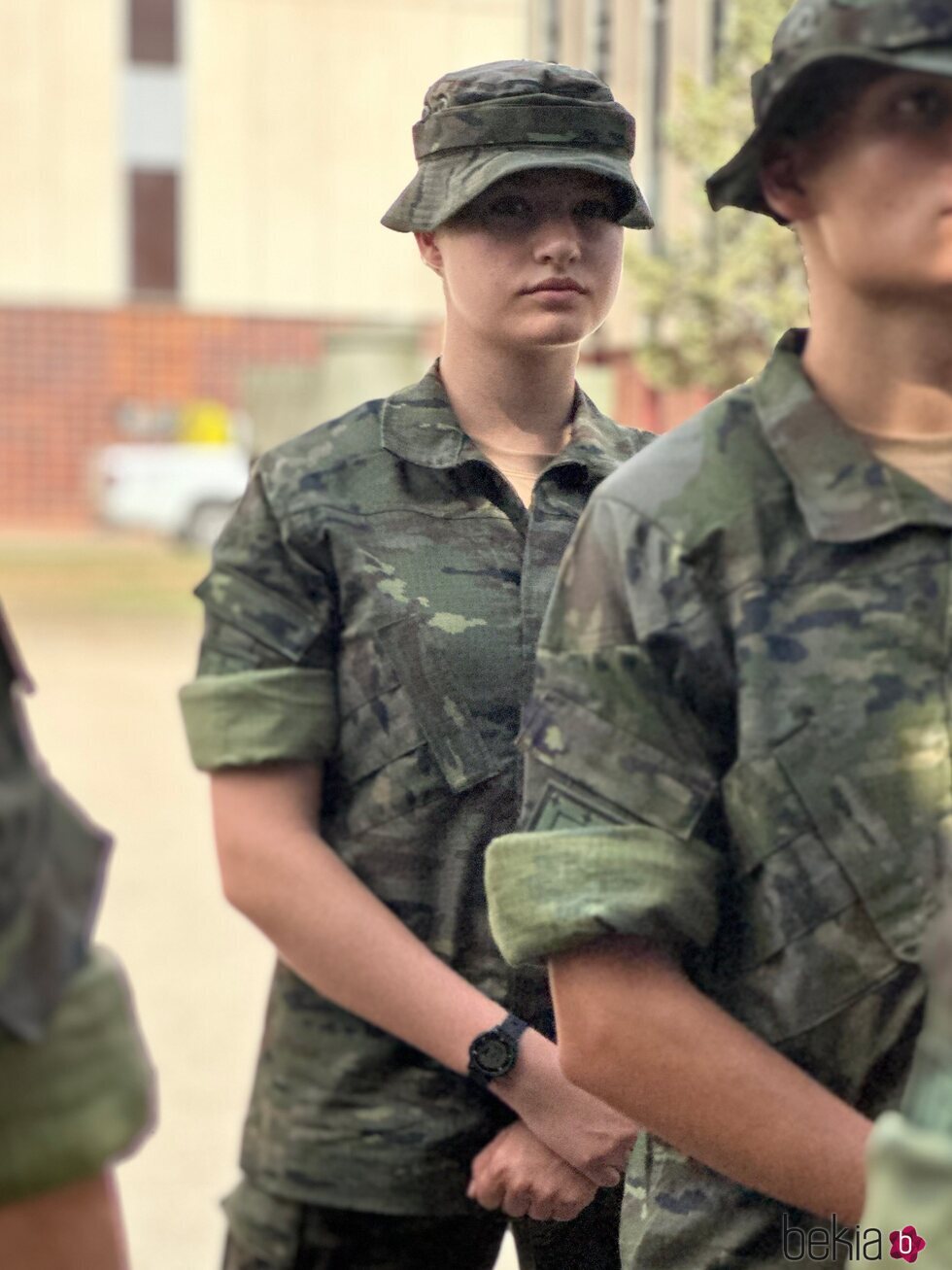 La Princesa Leonor vistiendo el uniforme en su primer día en la Academia de Zaragoza