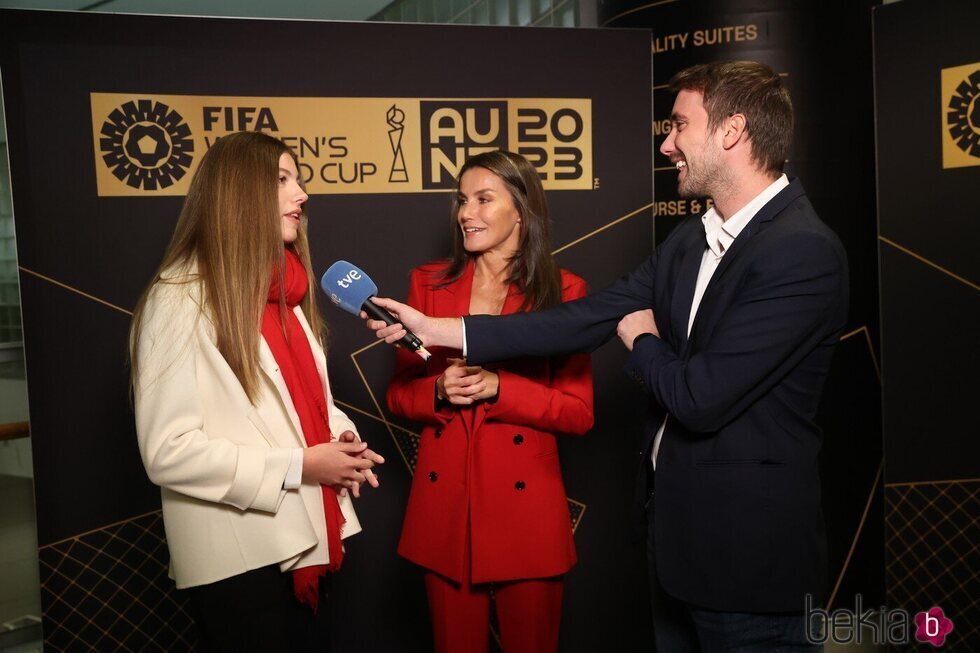 La Infanta Sofía hablando por primera vez en televisión en la final del Mundial de Fútbol Femenino