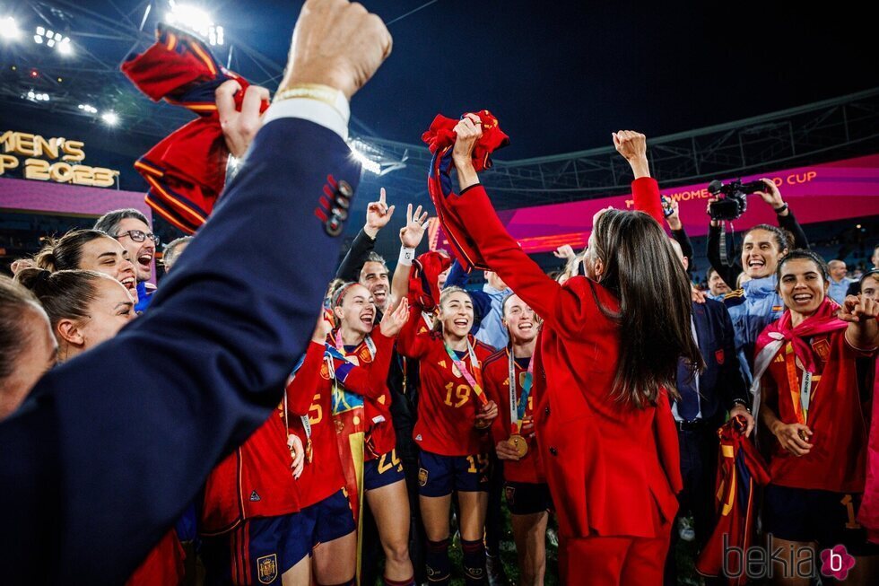 La Reina Letizia celebrando la victoria del Mundial de Fútbol Femenino 2023 con la Selecció Española