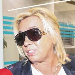 Carmen Borrego a su llegada al hospital por el ingreso de María Teresa Campos