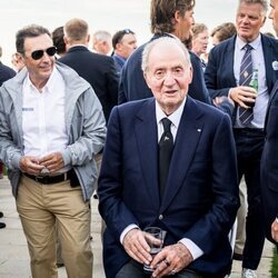 El Rey Juan Carlos en la gala inaugural del Six Metre World en Wight