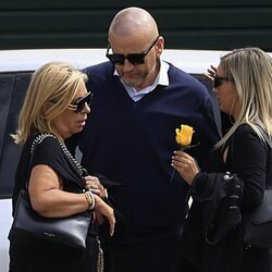 Carmen Borrego, Gustavo y Carmen Almoguera tras el último adiós a María Teresa Campos