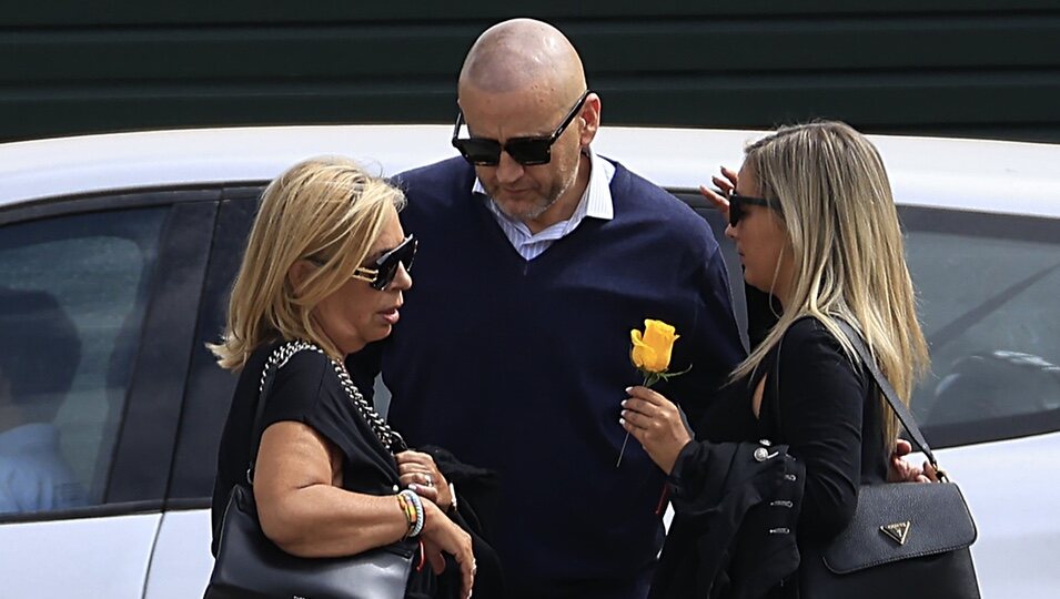 Carmen Borrego, Gustavo y Carmen Almoguera tras el último adiós a María Teresa Campos