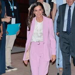 La Reina Letizia vestida de Hugo Boss en los Premios UNICEF España