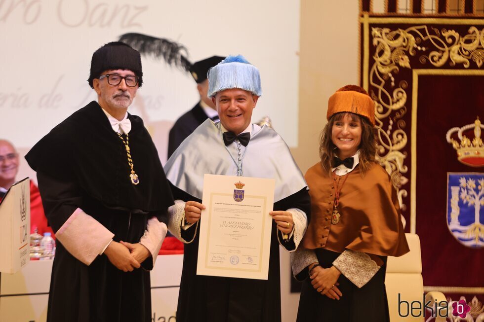 Alejandro Sanz, investido Doctor Honoris Causa