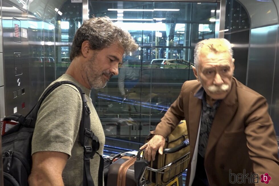 Rodolfo Sancho y Marcos García Montes a su llegada a Madrid de Tailandia