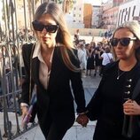 Alejandra Rubio y Carmen Almoguera en el funeral de María Teresa Campos en Málaga