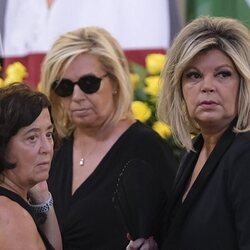 Carmen Borrego y Terelu Campos en el funeral de María Teresa Campos en Málaga