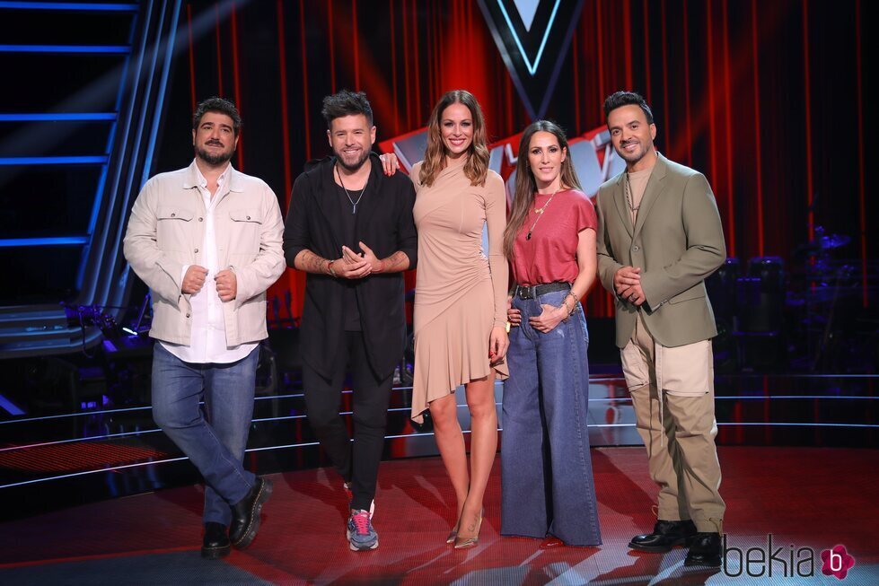 Los coaches de 'La Voz' y Eva González en la presentación de la quinta edición