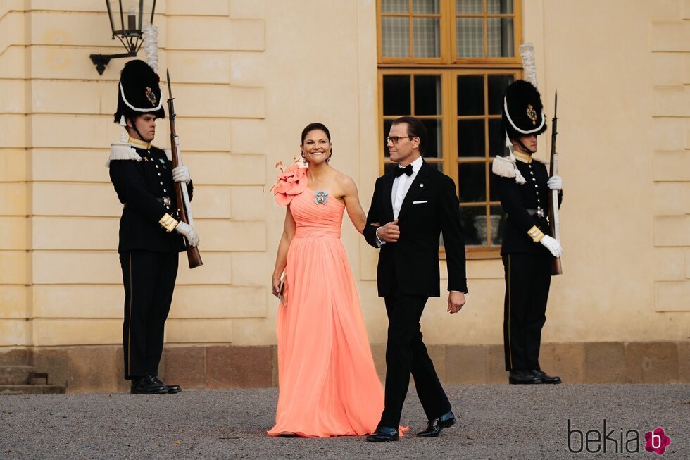 Victoria y Daniel de Suecia en la ópera por el Jubileo de Carlos Gustavo de Suecia