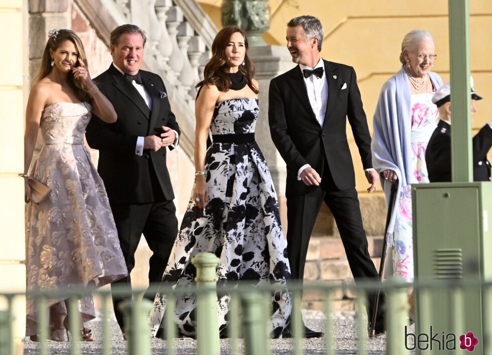 Margarita de Dinamarca, Federico y Mary de Dinamarca y Magdalena de Suecia y Chris O'Neill en la ópera por el Jubileo de Carlos Gustavo de Suecia