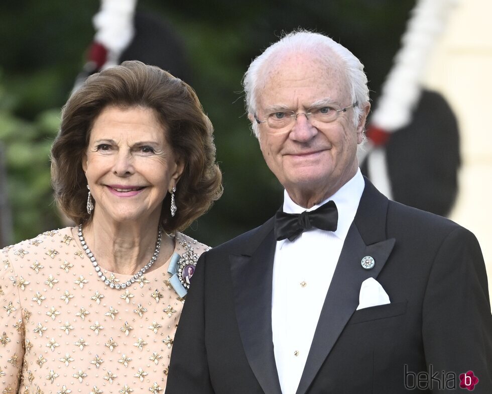 Los Reyes Carlos Gustavo y Silvia de Suecia en la ópera por el Jubileo de Carlos Gustavo de Suecia