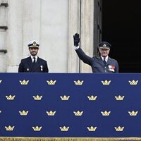 Carlos Gustavo de Suecia y sus hijos Victoria de Suecia y Carlos Felipe de Suecia en el Jubileo de Carlos Gustavo de Suecia