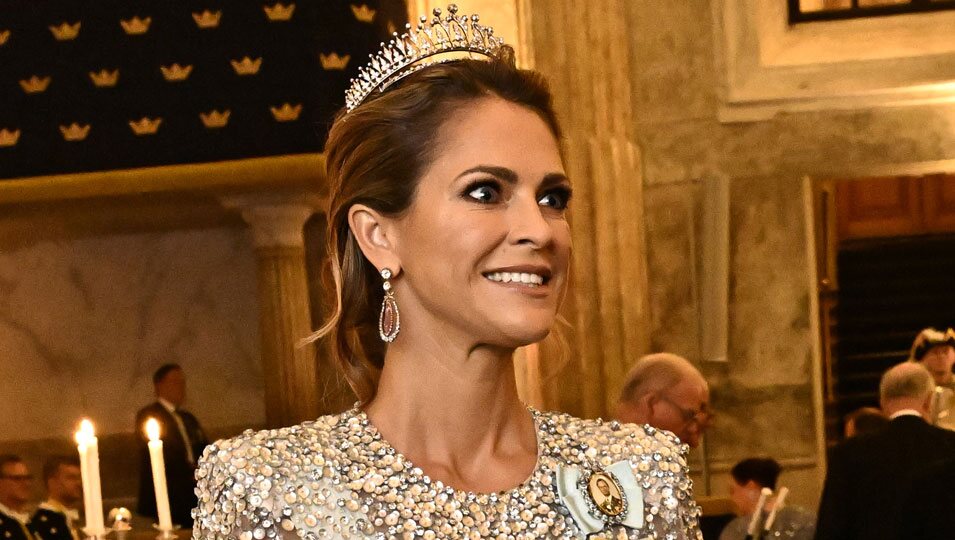 Magdalena de Suecia con la Tiara Fringe Moderna en la cena por el Jubileo de Carlos Gustavo de Suecia