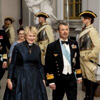 Birgitta Ed y Federico de Dinamarca en la cena por el Jubileo de Carlos Gustavo de Suecia