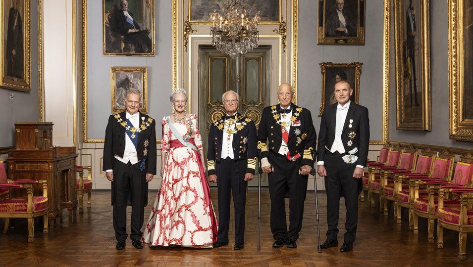 El Presidente de Finlandia, la Reina de Dinamarca, el Rey de Suecia, el Rey de Noruega y el Presidente islandés en el Jubileo de Carlos Gustavo de Suecia