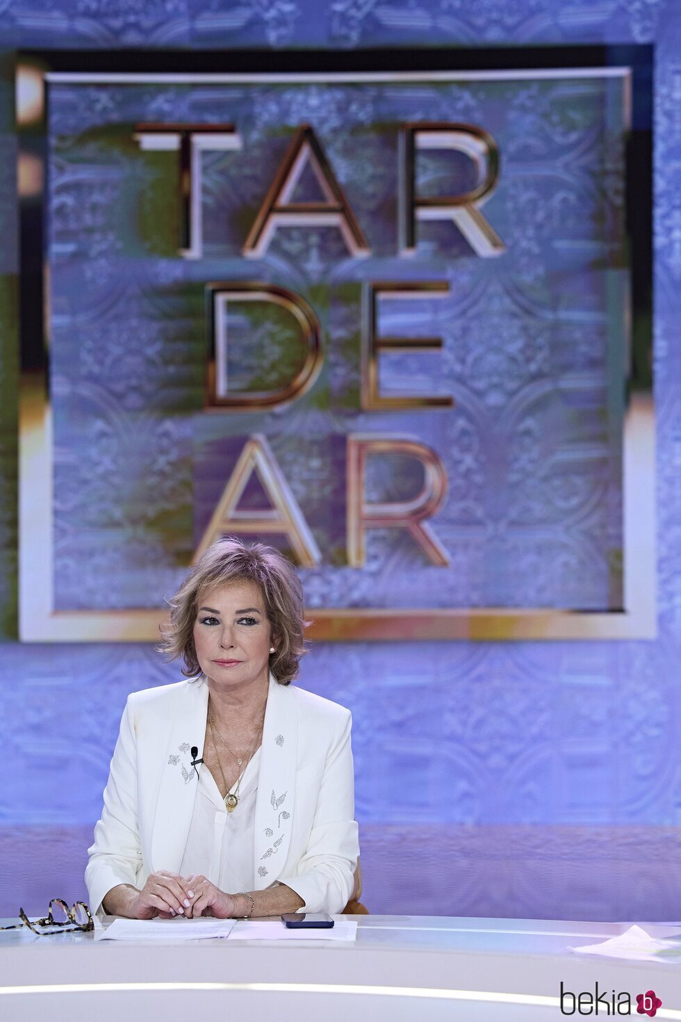 Ana Rosa Quintana presentando el primer programa de 'TardeAR'