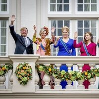 Guillermo Alejandro y Máxima de Holanda, Amalia y Alexia de Holanda y Constantino y Laurentien de Holanda en el Prinsjesdag 2023