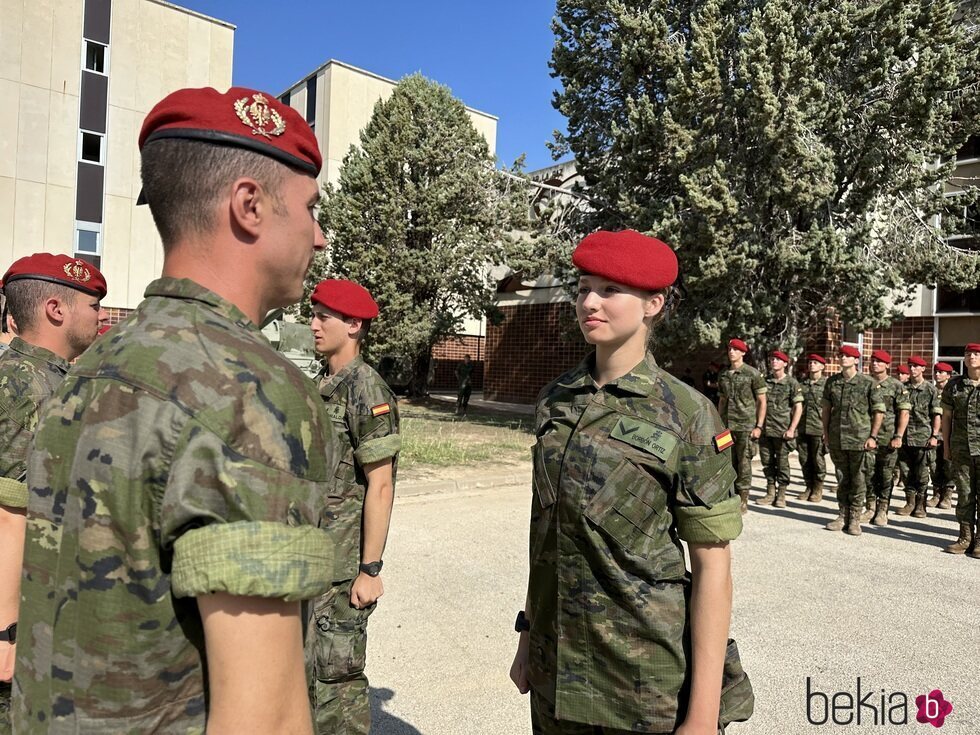 La Princesa Leonor al haber recibido la boina grancé en la Academia General Militar de Zaragoza