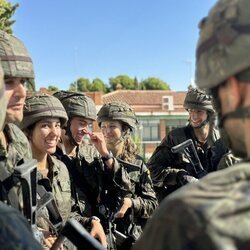 La Princesa Leonor con sus compañeros en sus maniobras militares