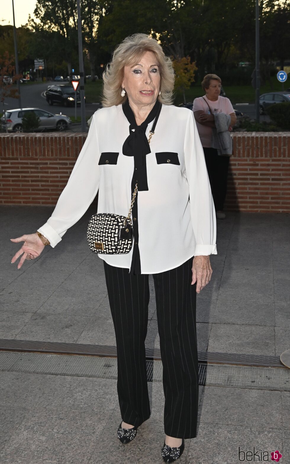 Mayte, amiga de María Teresa Campos, en su funeral en Madrid