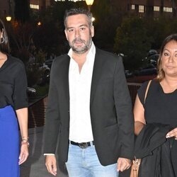 Isabel Rábago, Kike Calleja y su mujer Raquel en el funeral de María Teresa Campos en Madrid