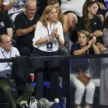 La Infanta Cristina animando a Pablo Urdangarin en el partido de balonmano entre el Granollers y el Barça