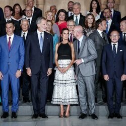 Foto grupal de los asistentes a la III cumbre de la Comunidad Política Europea en Granada