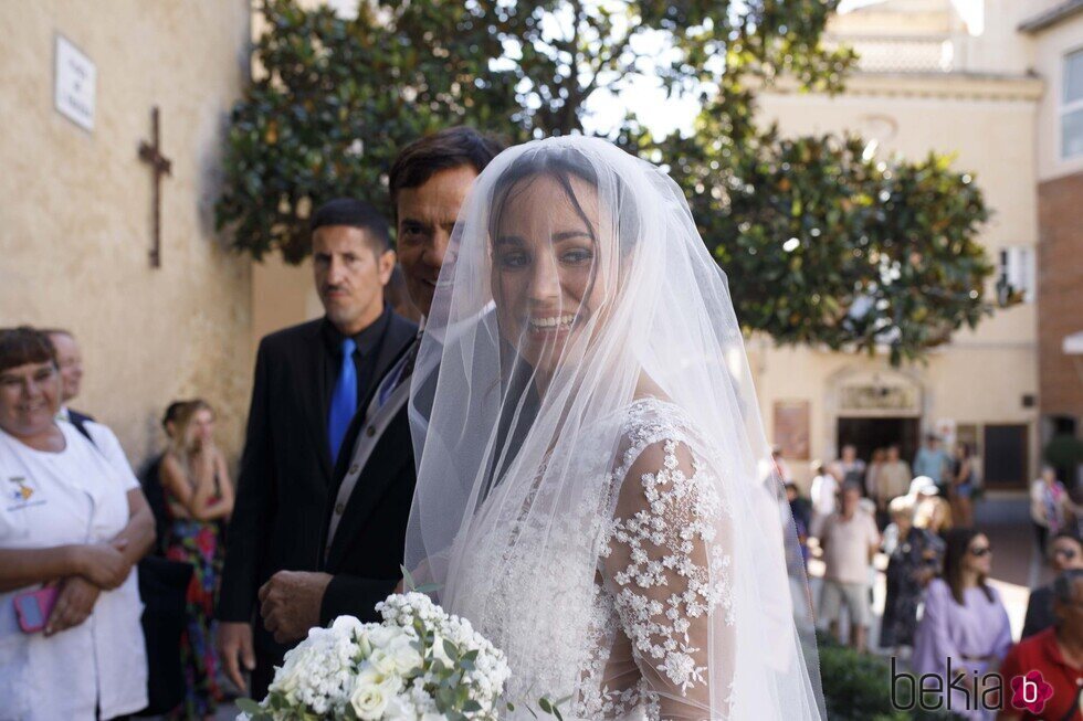 Carolina Monje en su boda con Álex Lopera