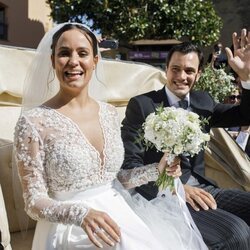 Carolina Monje y Álex Lopera tras casarse