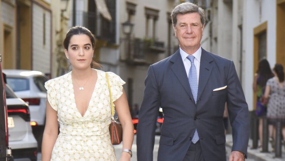 Cayetano Martínez de Irujo y Bárbara Mirján en el bautizo de Sofía Fitz-James Stuart