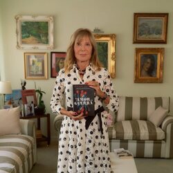 Pilar Eyre con su novela 'De amor y de guerra'