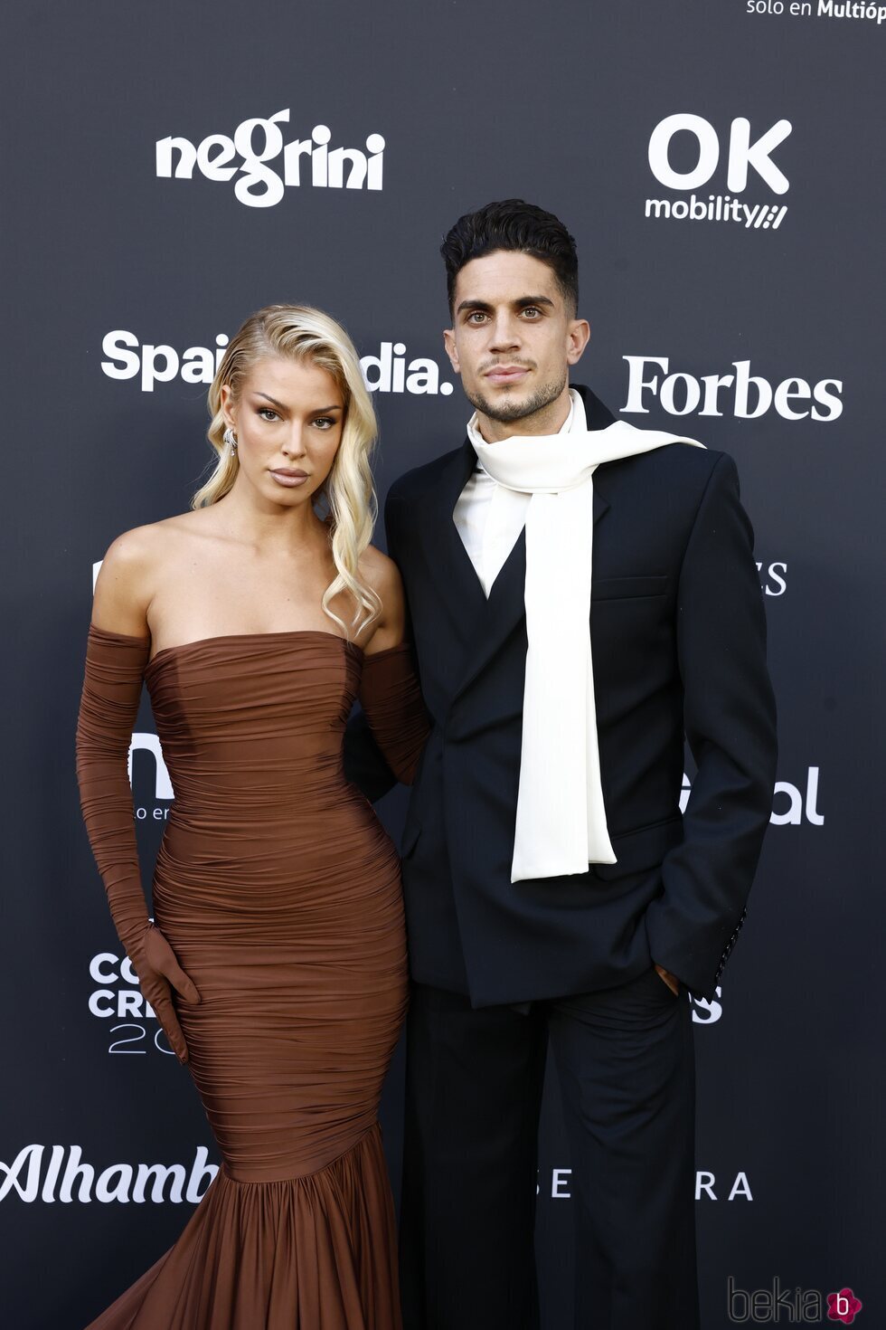 Jessica Goicoechea y Marc Bartra en los Premios Forbes Best Content Creators 2023