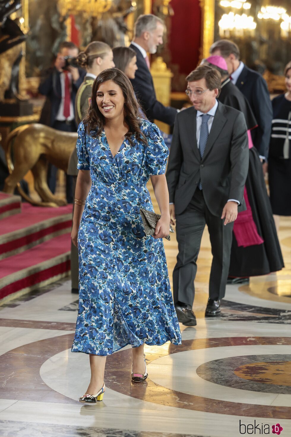 Teresa Urquijo y José Luis Martínez -Almeida en la recepción en el Palacio Real por el Día de la Hispanidad 2023