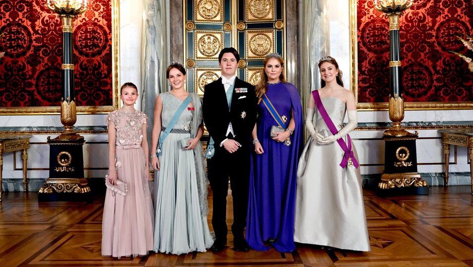 Estelle de Suecia, Ingrid Alexandra de Noruega, Christian de Dinamarca, Amalia de Holanda y Elisabeth de Bélgica