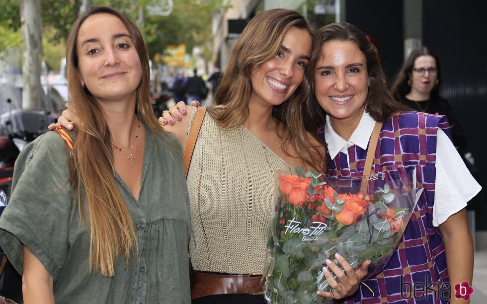 Lucía, María y Marta Pombo de celebración