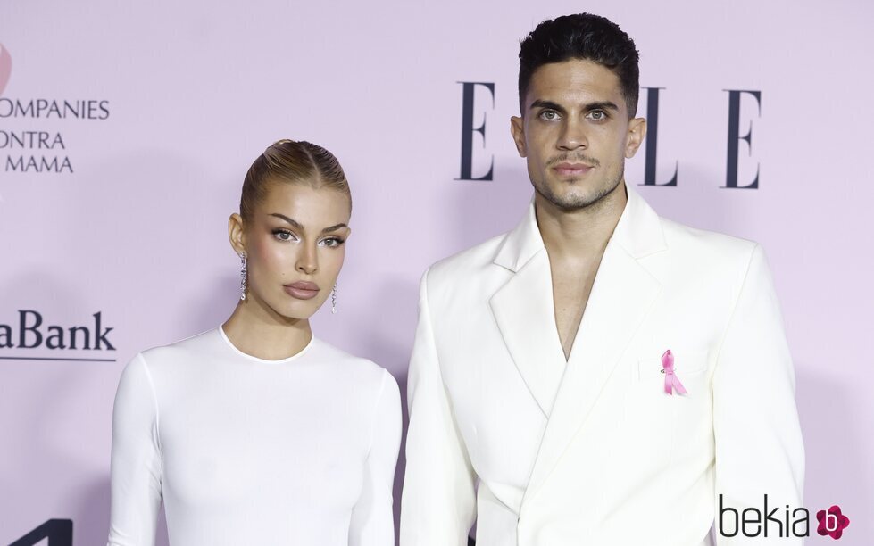 Jessica Goicoechea y Marc Bartra en la gala solidaria contra el Cáncer de Mama organizada por Elle