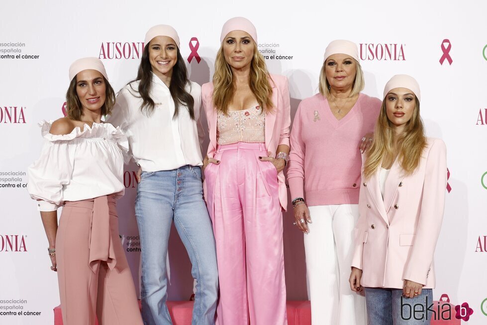 Rostros conocidos en el evento anual por el Cáncer de Mama